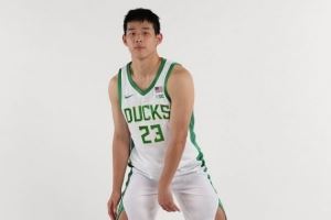 媒体人：林葳要提高接球投篮的能力 他在目前这级别还是比较吃力