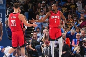 马健：火箭巨星成分更足&篮板优势明显 骑士转换速度快有主场优势